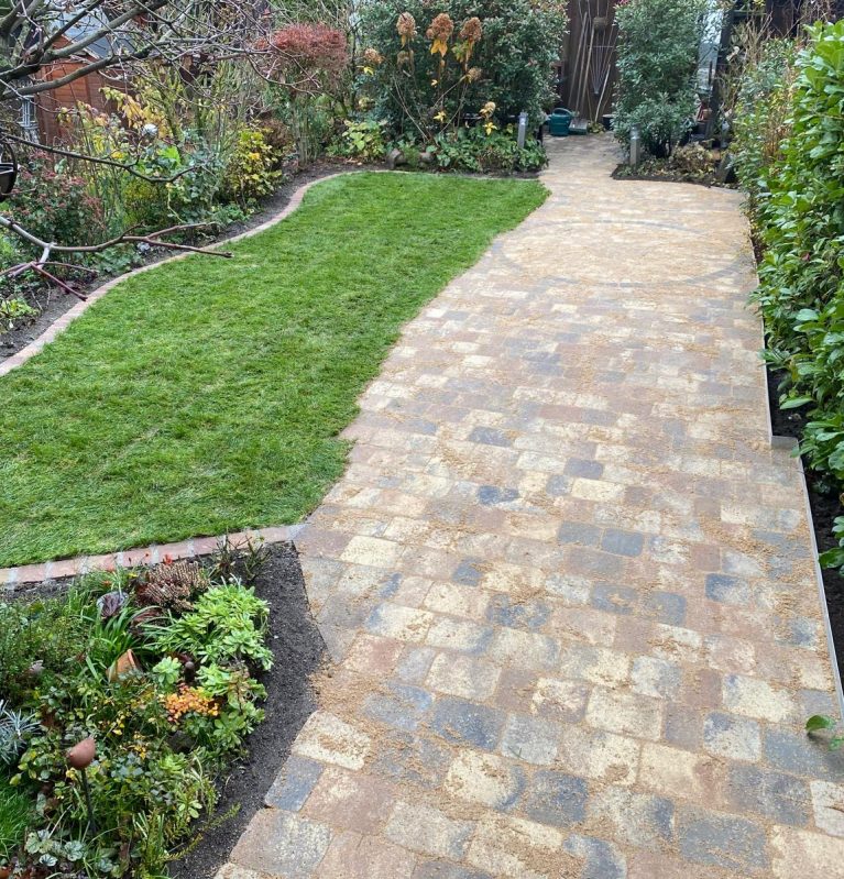 Gecaj Garten- und Landschaftsbau_Hof